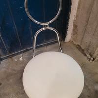 Sgabello da bagno con schienale