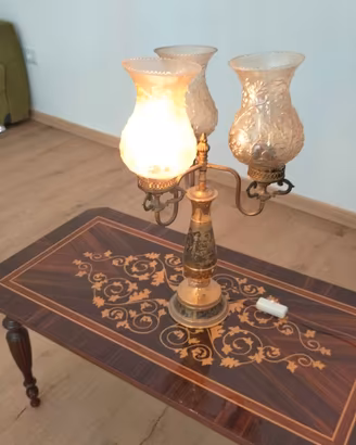 Lampada da tavolo antica
