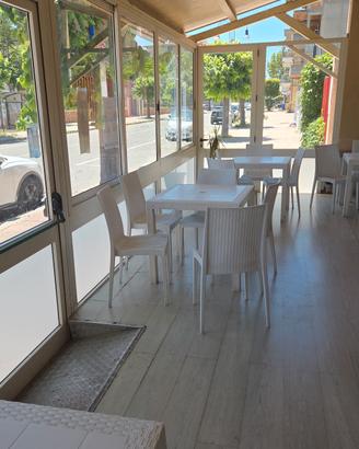 gazebo esterno con vetrate scorrevoli