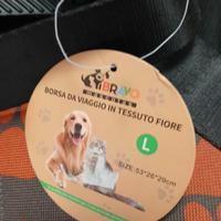 Trasportino per cani o gatti.