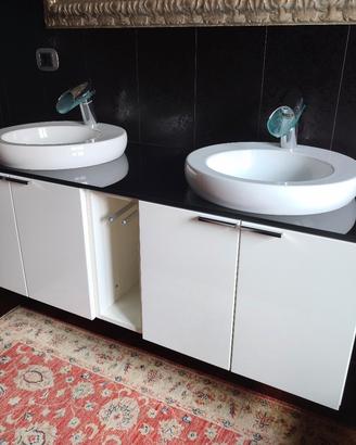 Mobile bagno doppio con lavabi Alessi Laufen 