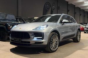 PORSCHE Macan 2.0