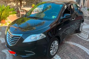 LANCIA Y