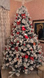 Albero di  natale innevato