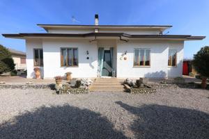 VILLA SINGOLA A ROVERBELLA