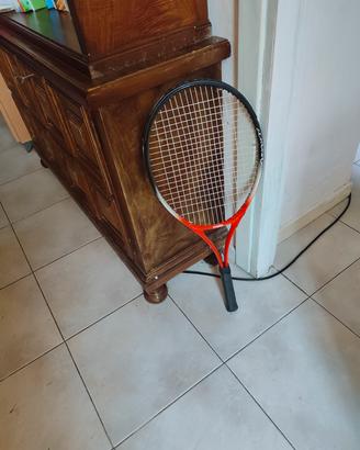 racchetta da tennis mai usata 