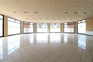 NEGOZIO A PORTO MANTOVANO