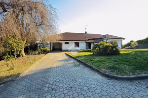 VILLA SINGOLA A MONCALIERI