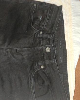 pantaloni