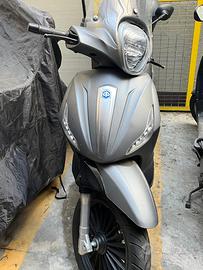 Beverly 300