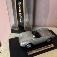 Porsche Maisto scala 1:18 550 A spider modellino