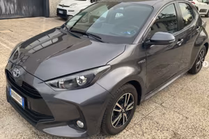 TOYOTA Yaris 4ª serie Yaris 1.5 Hybrid 5 porte...