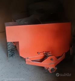 Carro ribaltabile per uva o cereali