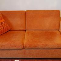divano 2 posti tessuto arancione 
