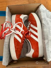 Scarpe sneaker Adidas Gazelle doppi lacci rosse