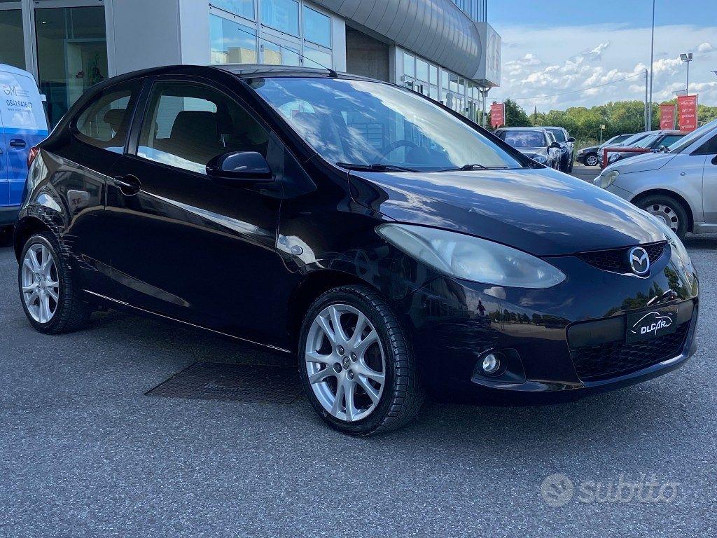 Mazda 2 2008 photo 2