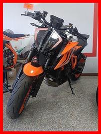 Ktm super duke r 1290 +0maggi0 casco+rate+permute