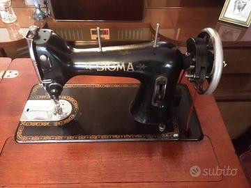 Macchina da cucire marca " Sigma "