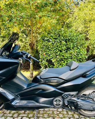 T Max 500 nero opaco