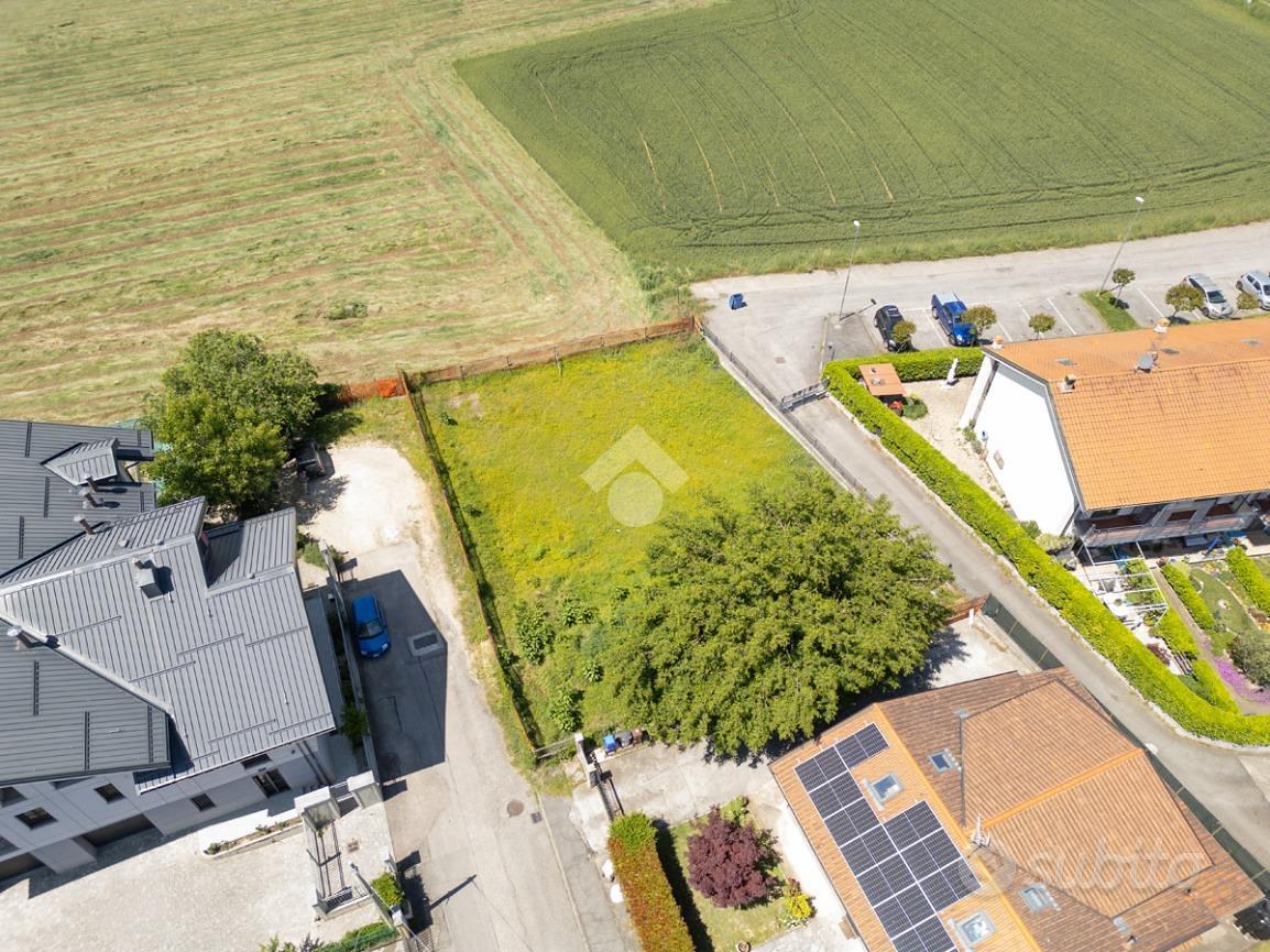 TER. RESIDENZIALE A CHIERI - Vista 3