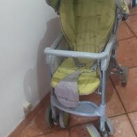 Passeggino brevi verde e grigio