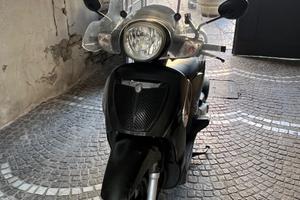 Scarabeo 200