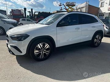 MERCEDES-BENZ GLA 200 d Automatic Progressive Ad