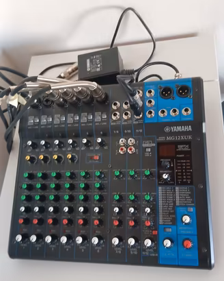 Mixer Yamaha MG U12XUK 