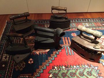 Ferri da stiro antichi