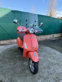 Vespa primavera 125
