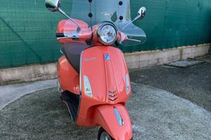 Vespa primavera 125
