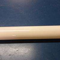 Tubo in metallo bianco 