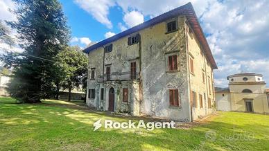 Villa di 5500 m² con più di 5 locali e box auto a 