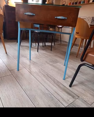 arredo vintage tavoli  caffetteria 