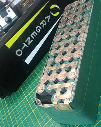 assemblaggio batterie litio 