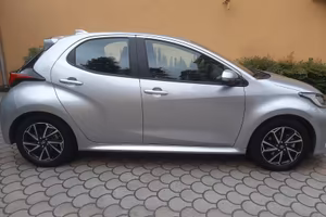 Toyota Yaris hibrid 4serie
