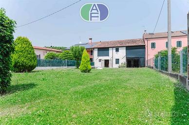 MARTELLAGO RUSTICO DI 200 MQ