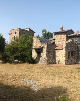 Esclusivo castello medievale ristrutturato