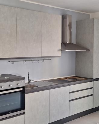 cucina completa di elettrodomestici 
