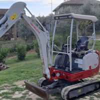 Miniescavatore Takeuchi T216