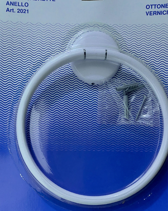 4 pezzi Arredo bagno + omaggio