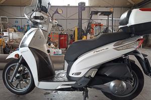 Kymco People 300i ABS