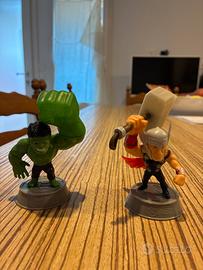 Miniature di Hulk e Thor