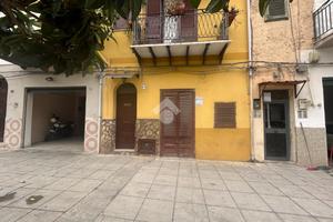 CASA INDIPENDENTE A PALERMO