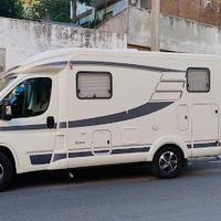 Semi-integrale hymer van 374 5.99 mt 2300 150 cv