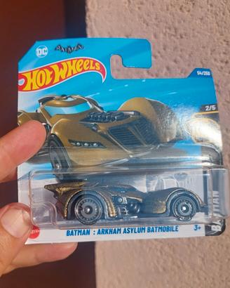 AUTO BATMAN : ARKHAM ASYLUM BATMOBILE hot wheels