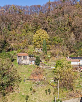 CASA DI TESTA CON VISTA MOZZAFIATO SULLA VALLAT...