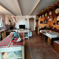 Capannone con abitazione e uffici