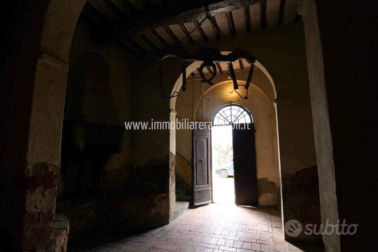 CL248 - Porzione di casale con annessi e giardino - Altro