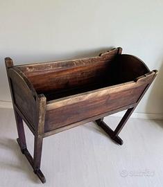 Antica culla in legno, artigianale, inizi del '900
